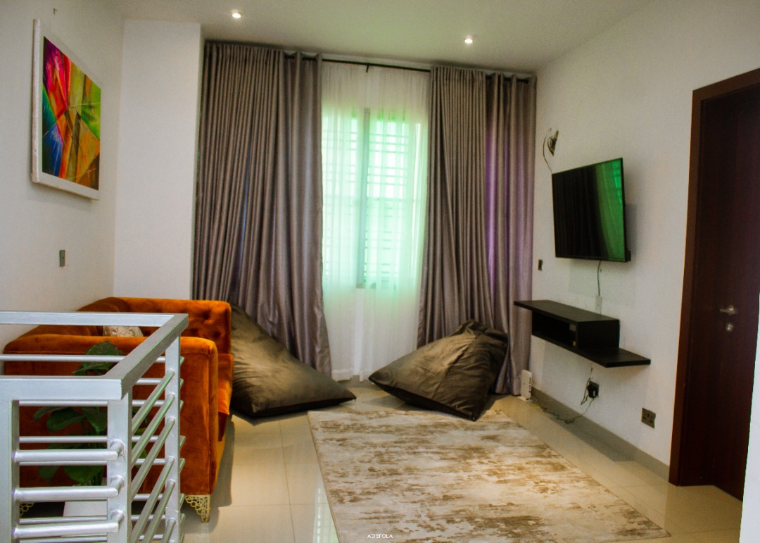 4 bedrooms Detached Duplex for shortlet at Lekki Phase 1
