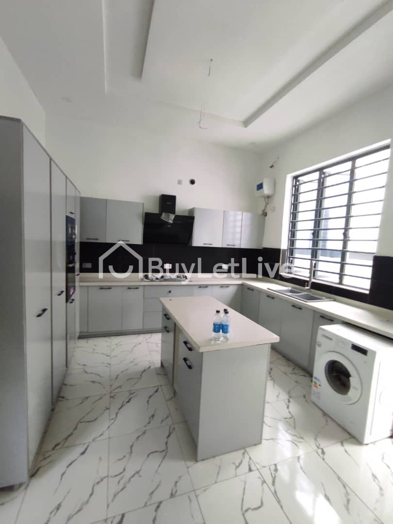 5 Bedroom Detached Duplex ensuite with a swimming pool and BQ for Sale