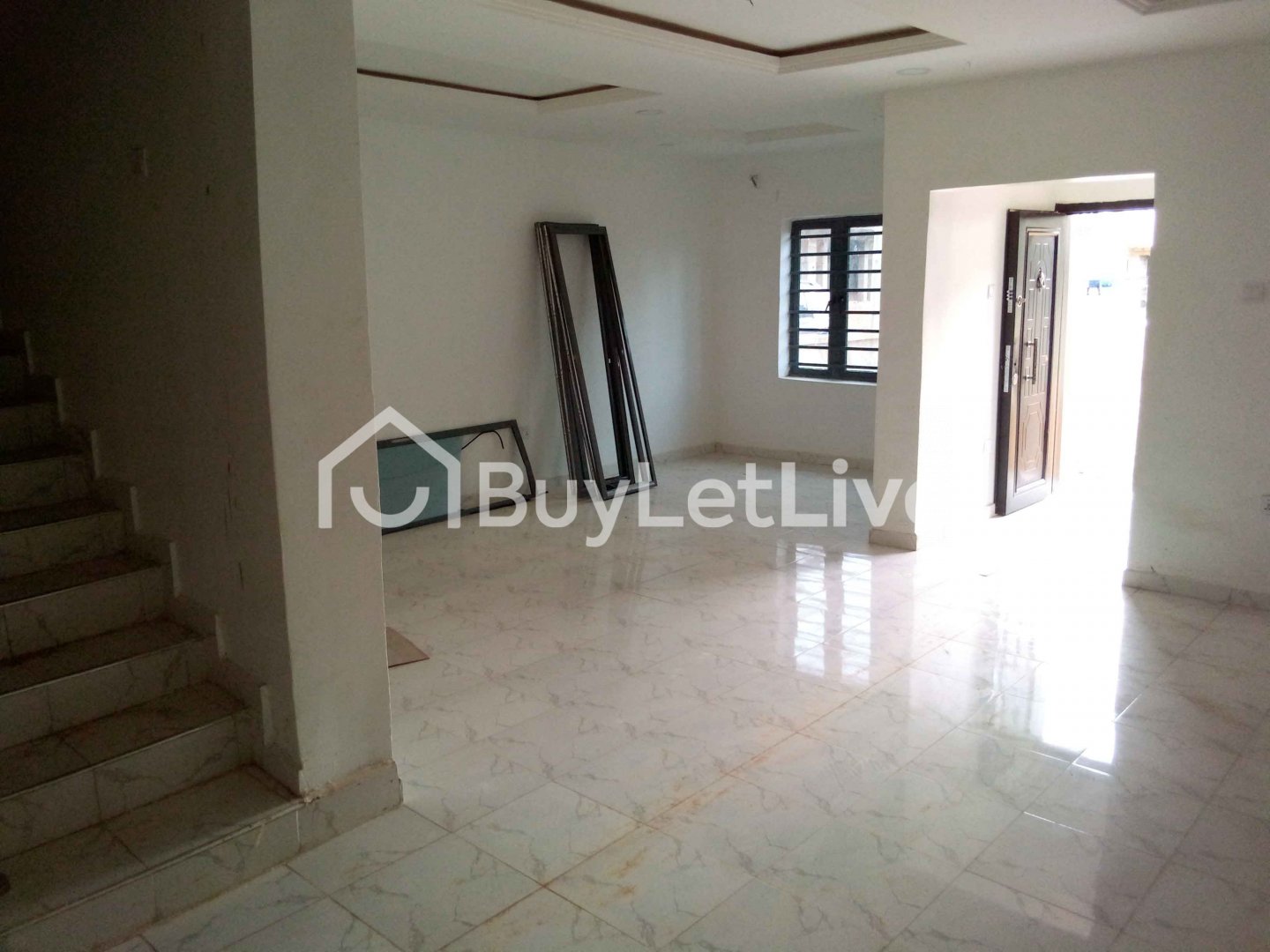 4 bedrooms Terraced Duplex for sale at Arepo