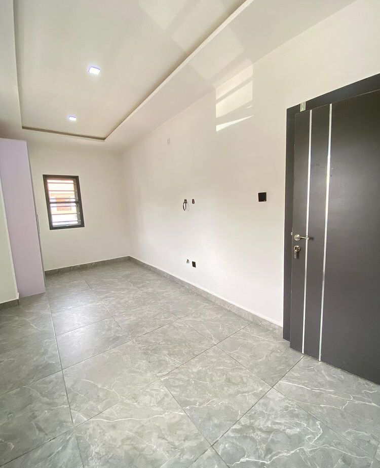 2 bedrooms Flat / Apartment for rent at Lekki