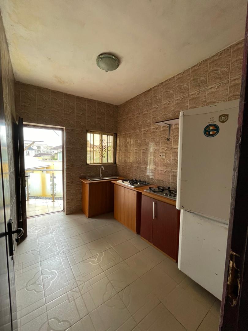 1 bedroom Self Contain for shortlet at Olokonla