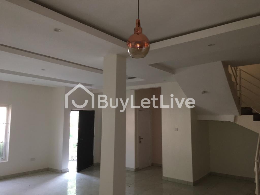 4 Bedroom Detached Terrace with Penthouse and Boys Quarters for Rent