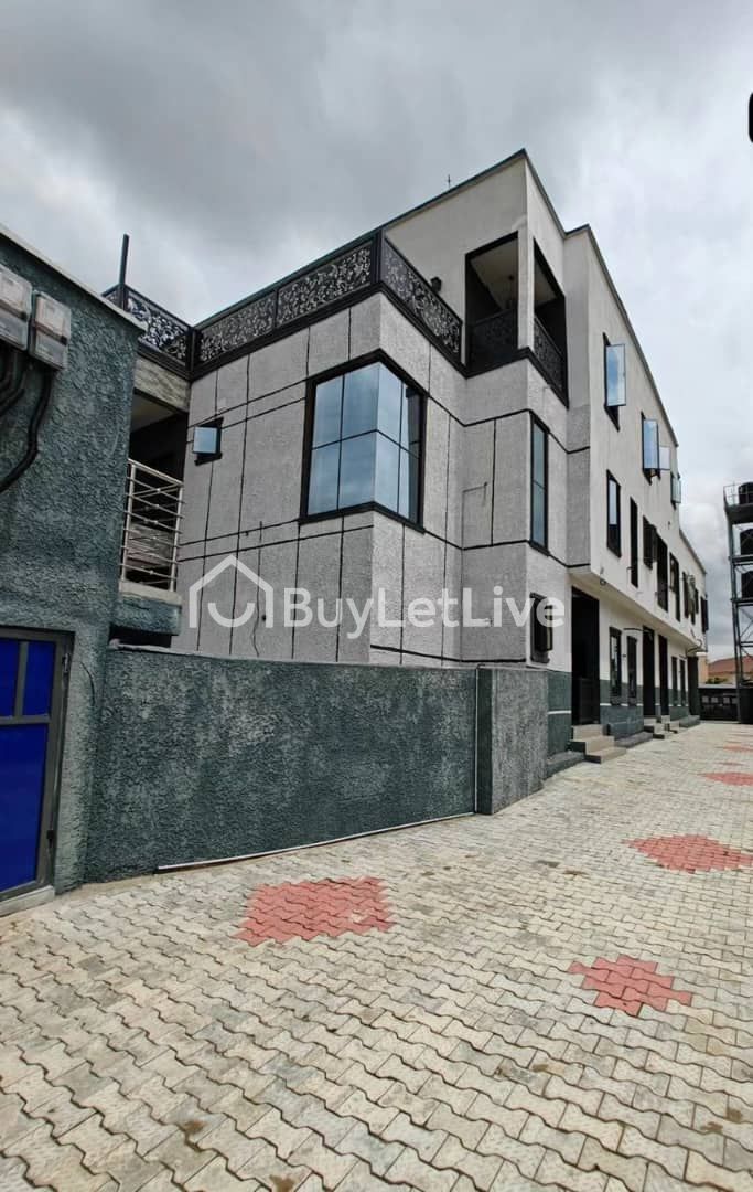 3 bedrooms Flat / Apartment for rent at Millenuim/UPS