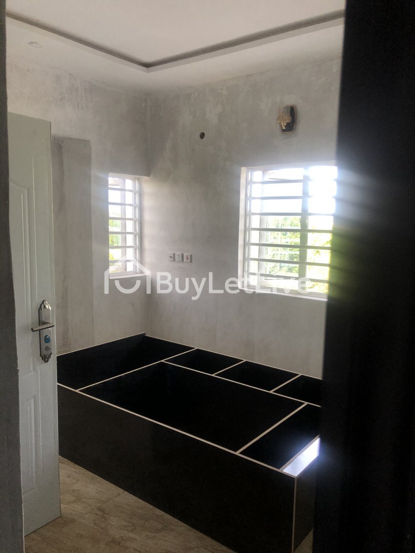 3 bedrooms Flat / Apartment for rent at Ibadan