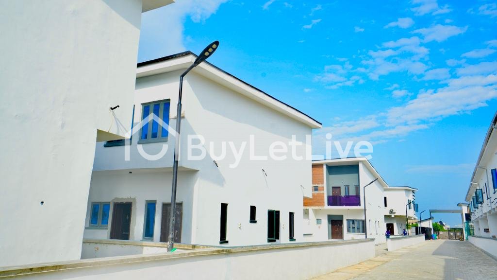 2 bedrooms Terraced Duplex for sale at Abijo