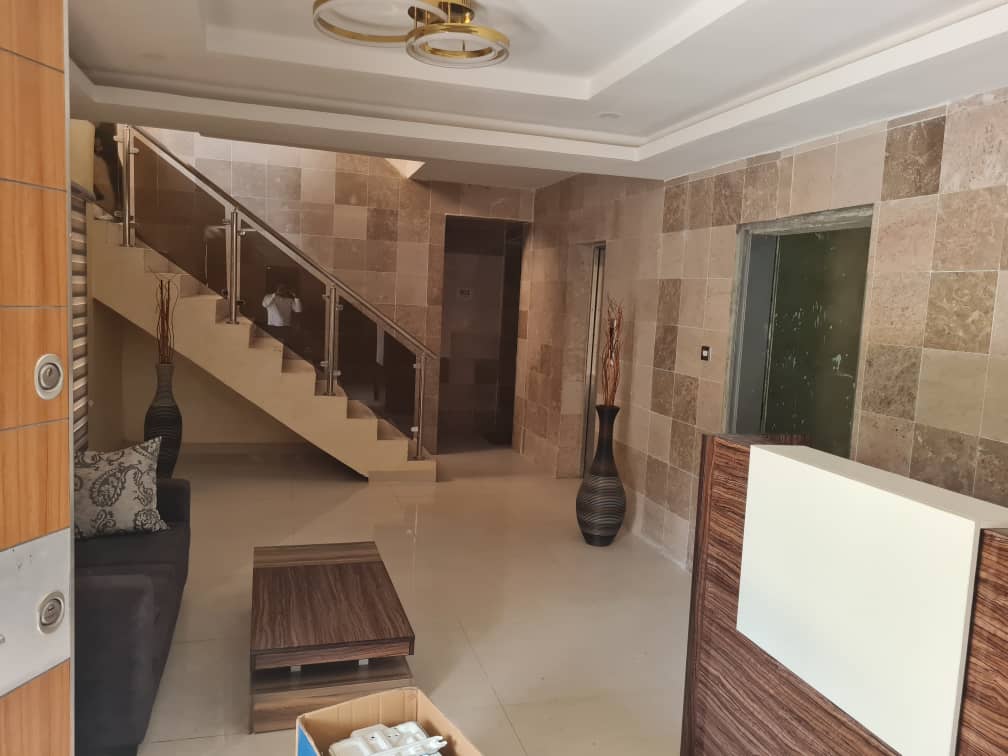 3 Bedroom Luxury Flat With Swimming Pool And Gym