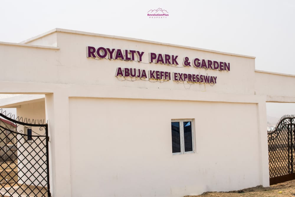Land in ROYALTY PARK AND GARDEN