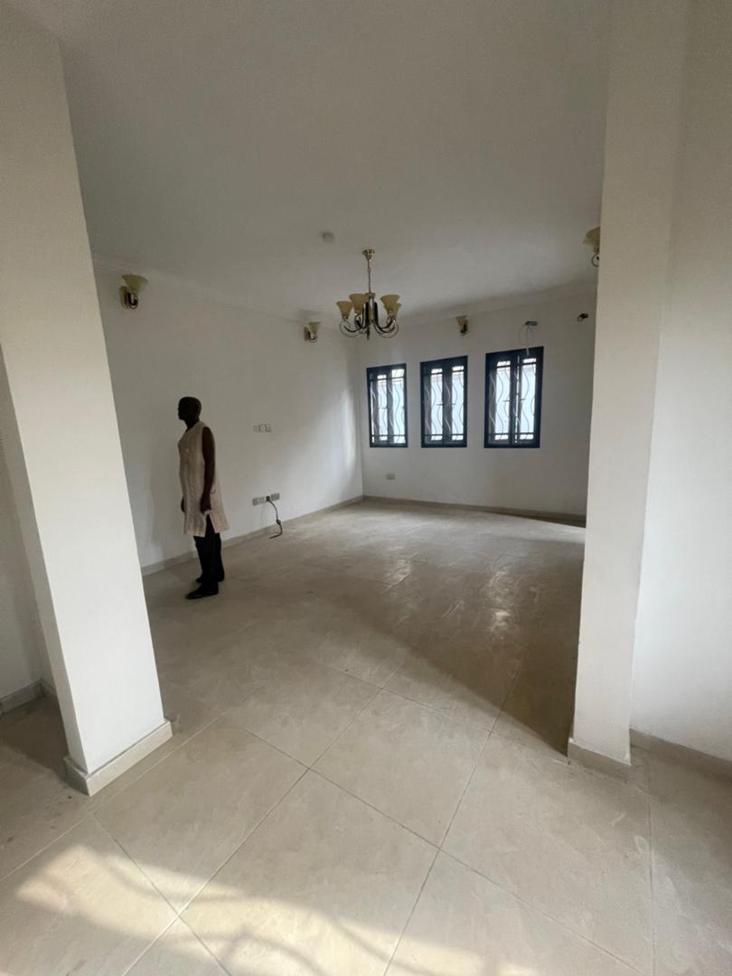 Brand New 3 Bedroom Terraced Duplex At Lekki Phase 1, Lagos.
