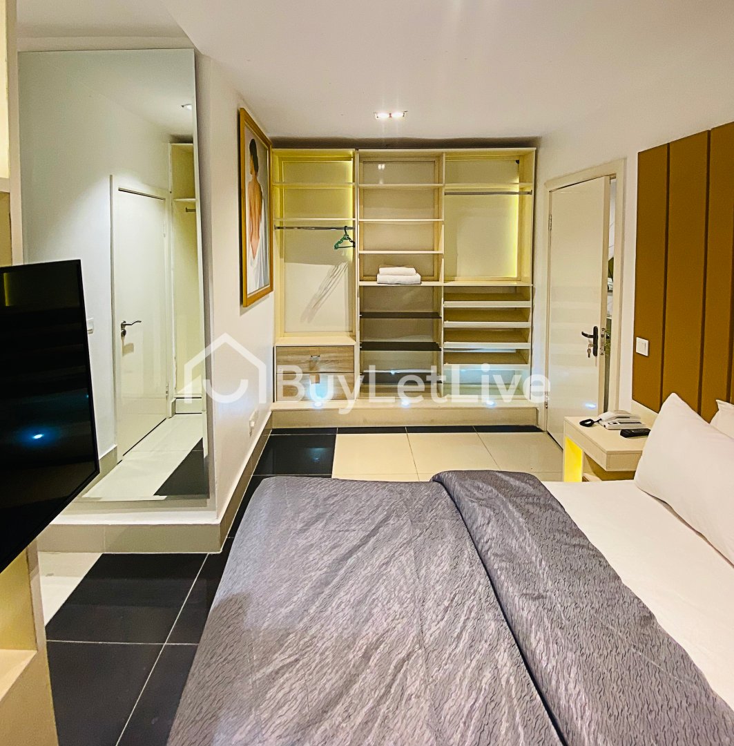 2 bedrooms Flat / Apartment for shortlet at Lekki