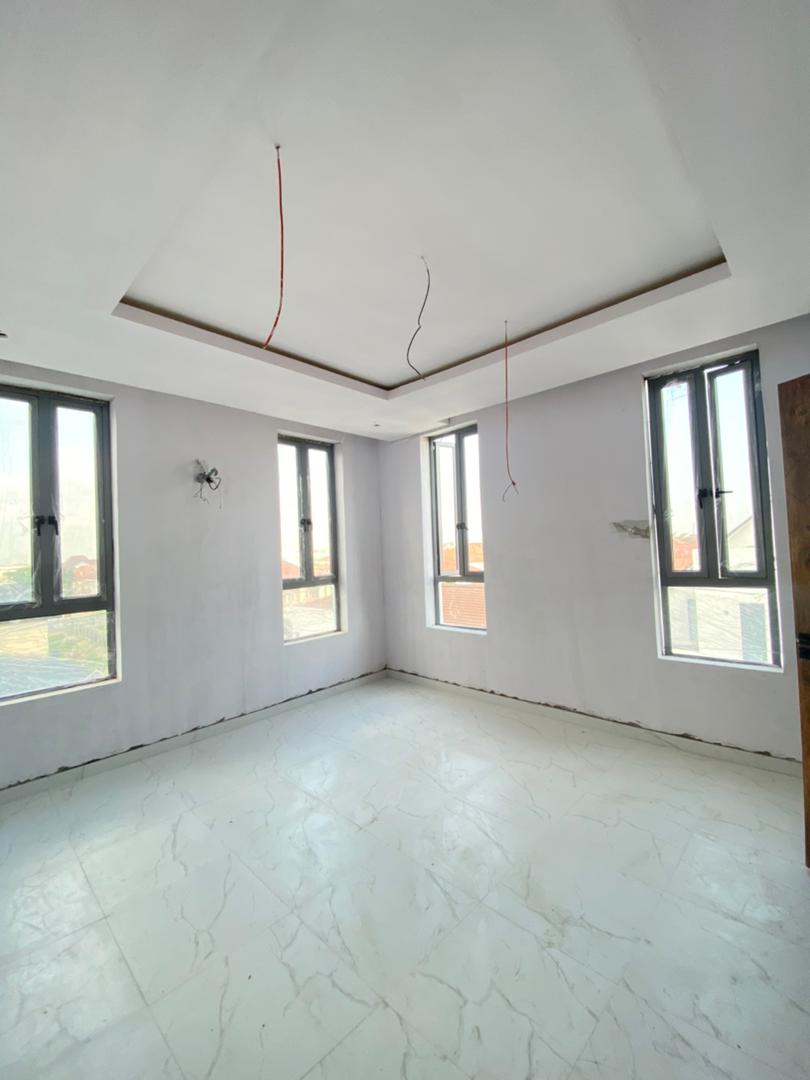 2 Bedrooms Apartment with Elevator and AC
