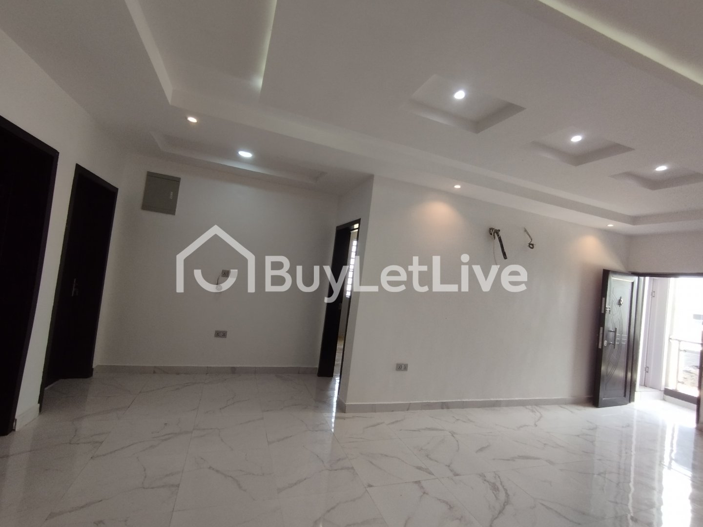 2 bedrooms Flat / Apartment for rent at Ogombo