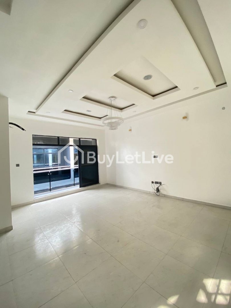 4 bedrooms Terraced Duplex for sale at Ologolo