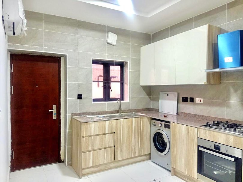 4 bedrooms Terraced Duplex for rent at Lekki Phase 1